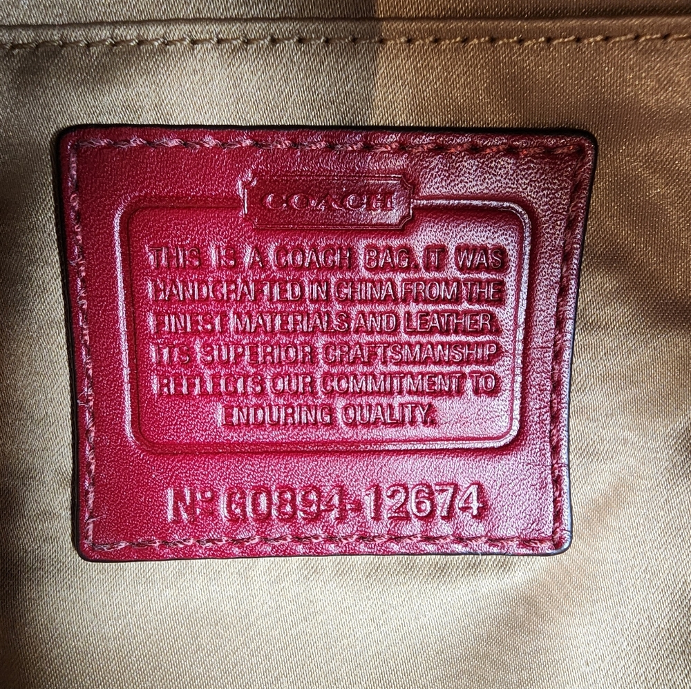 NWT Coach Signature Large Zoe #12674 - Picture 15 of 17